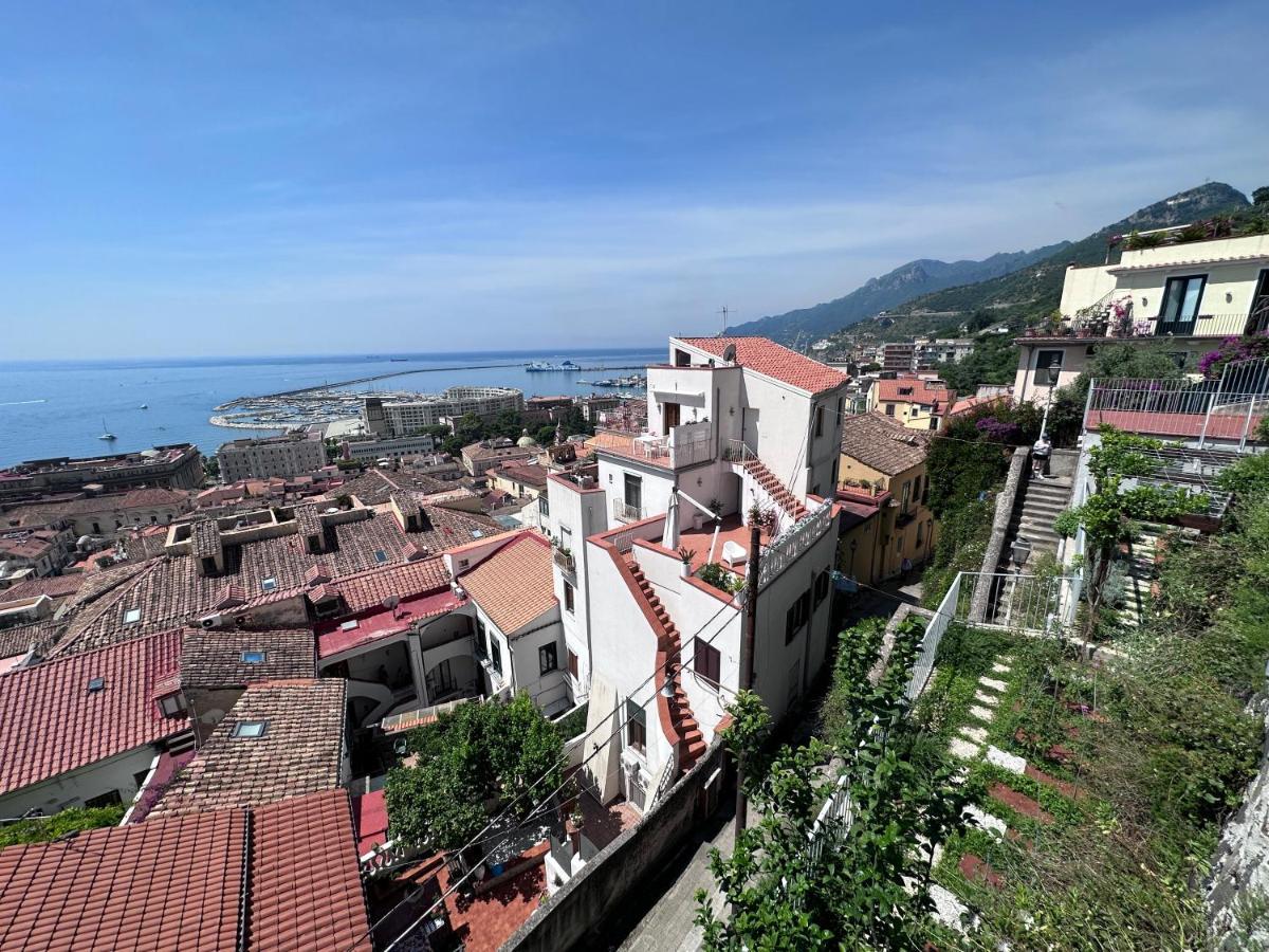 Casa "Positano" Da Ely - Salerno Centro Con Self Check-In Apartman Kültér fotó