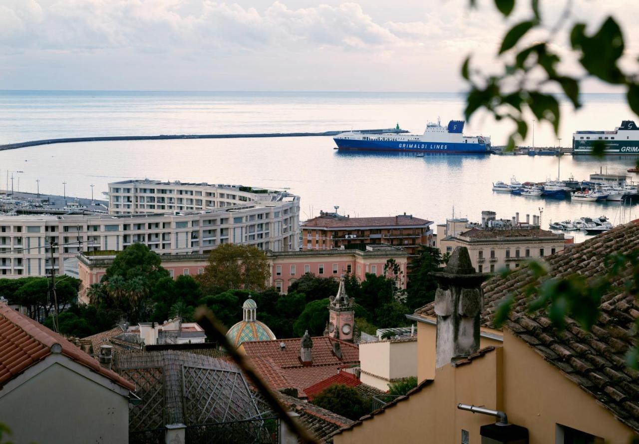 Casa "Positano" Da Ely - Salerno Centro Con Self Check-In Apartman Kültér fotó